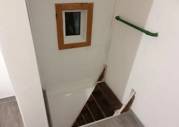 Les Hirondelles 69 Apartment