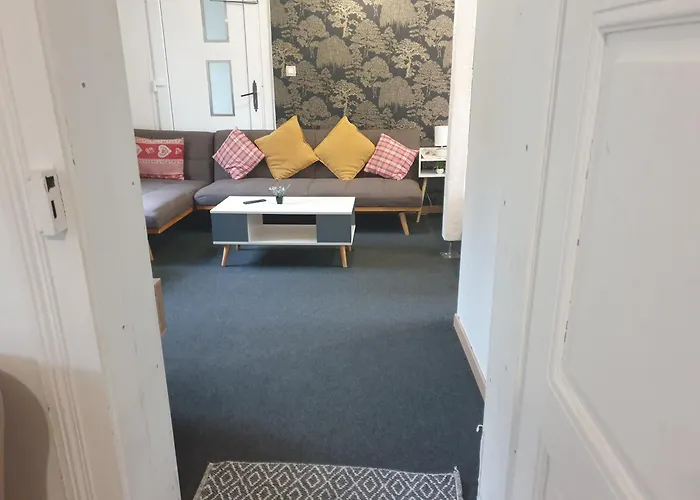 Apartment Les Hirondelles 69 *